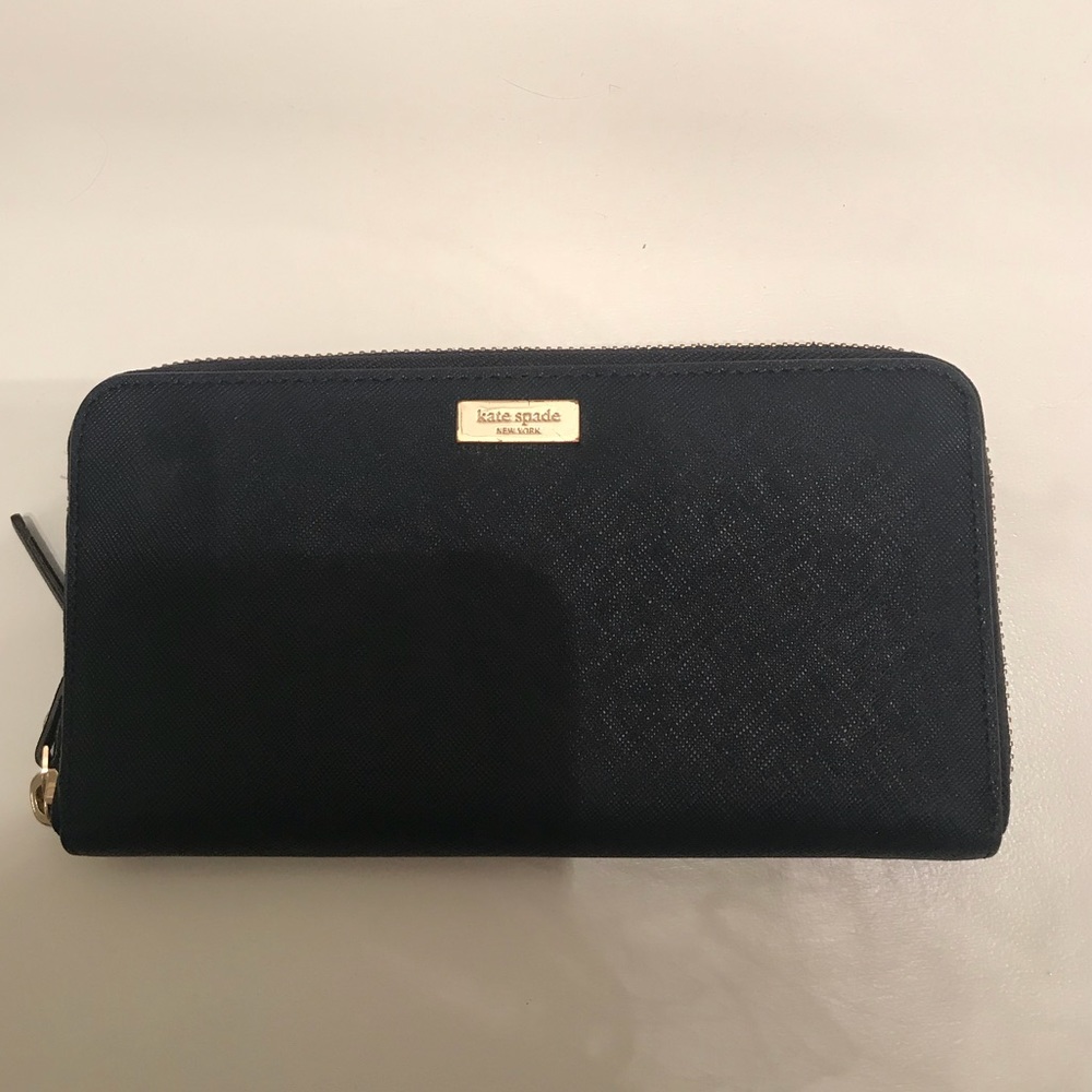 Kate Spade zip wallet